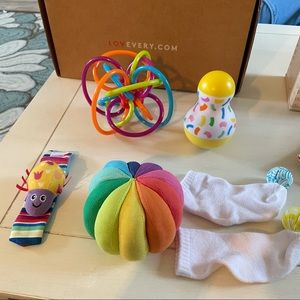 Lovevery box 5-6 months “the sensor”